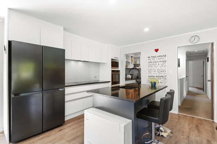9A Kowhai Street Tawa_4