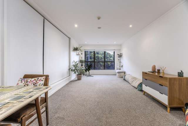 City Studio with Parking and Storage