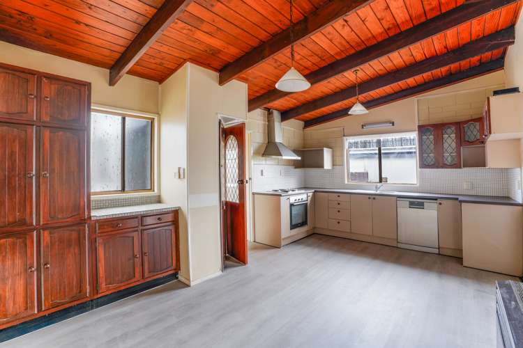 10 Sealand Place Mangere Bridge_19