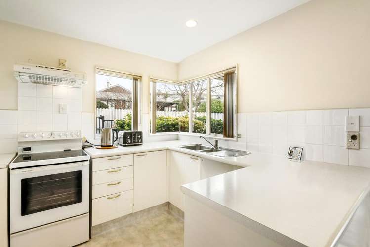 55 The Grove Red Beach_13