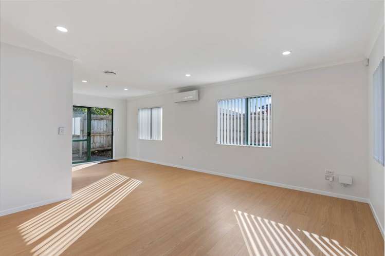 8 Carn Place Manurewa_18
