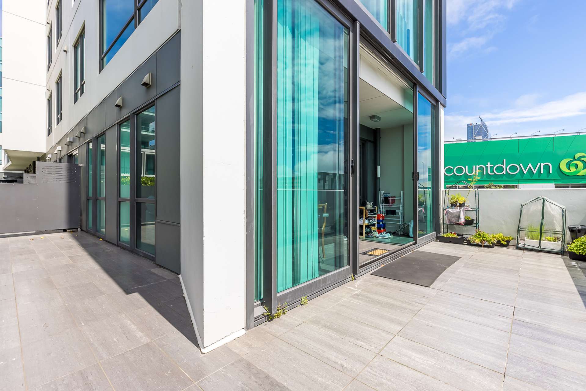 111/2 Dockside Lane Auckland Central_0