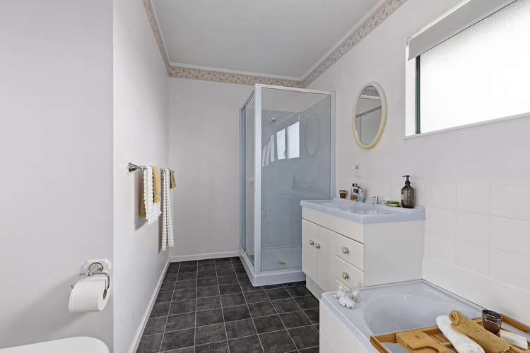 38 Landsdowne Terrace Karori_16