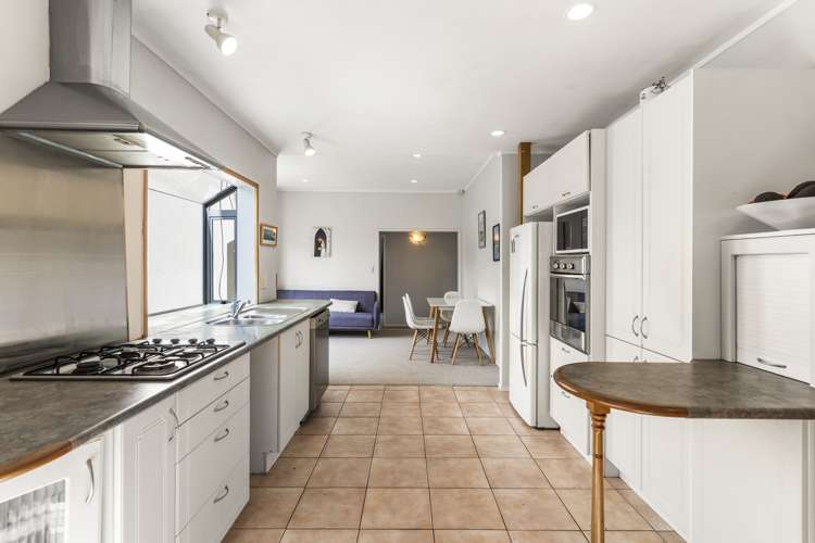 1/74 Beach Road Castor Bay_8