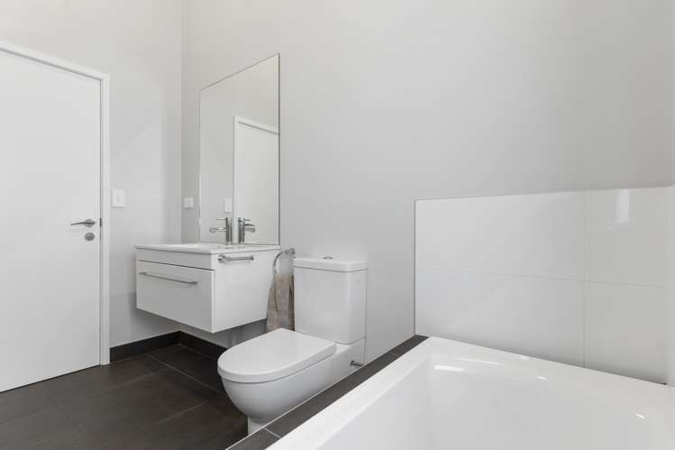 35b Taurus Crescent Beach Haven_17