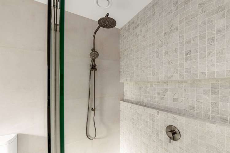 27 Kauri Point Drive Rototuna North_24