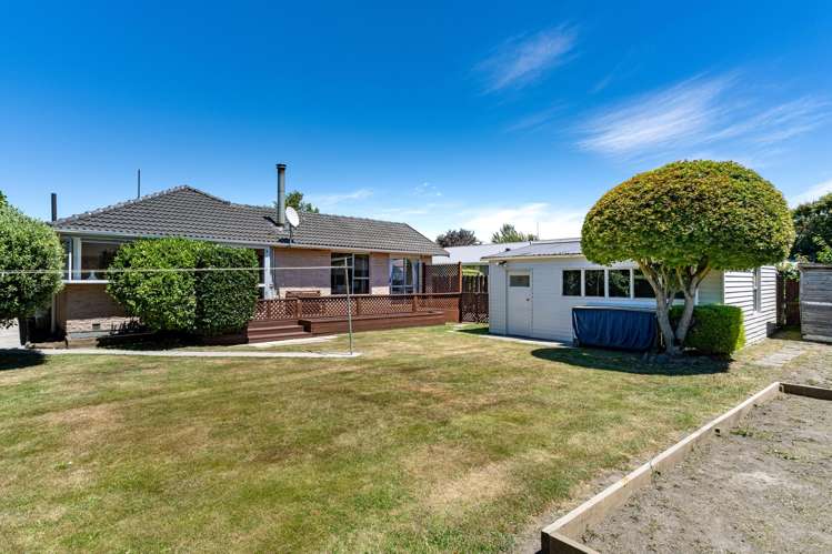 11 Gibson Drive Hornby_15