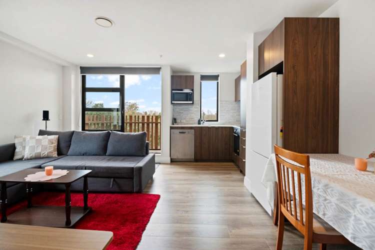 604/22 Library Lane_3