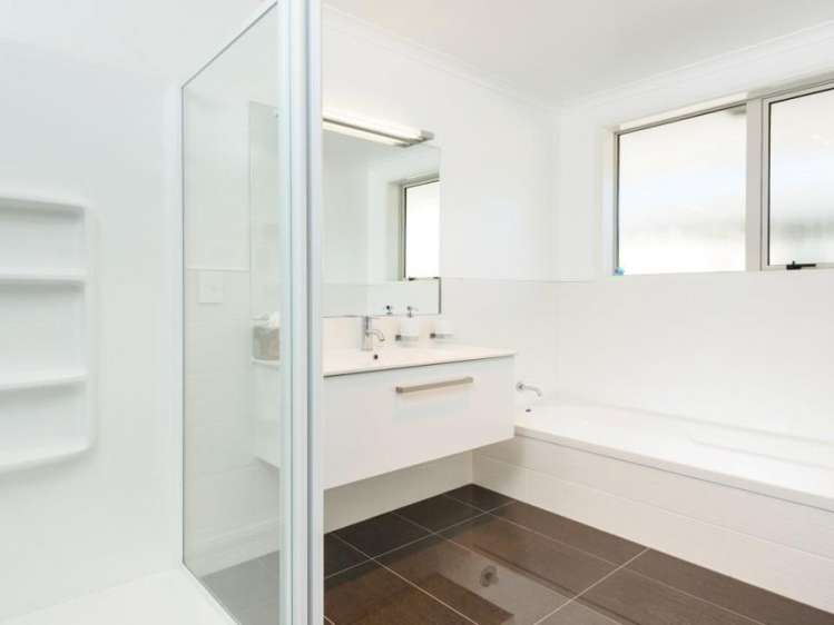 3 Seashell Drive Papamoa_11