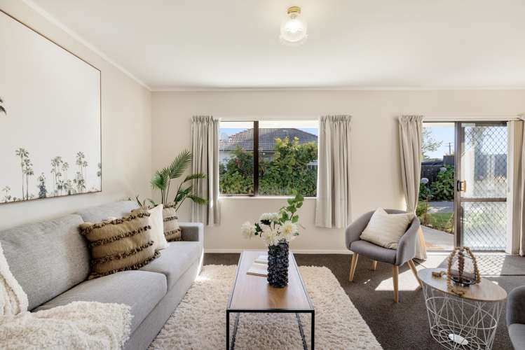 2 Yatton Street Greerton_13