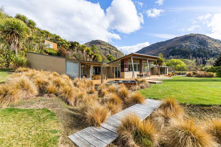 411 Tucker Beach Road Queenstown Hill_0