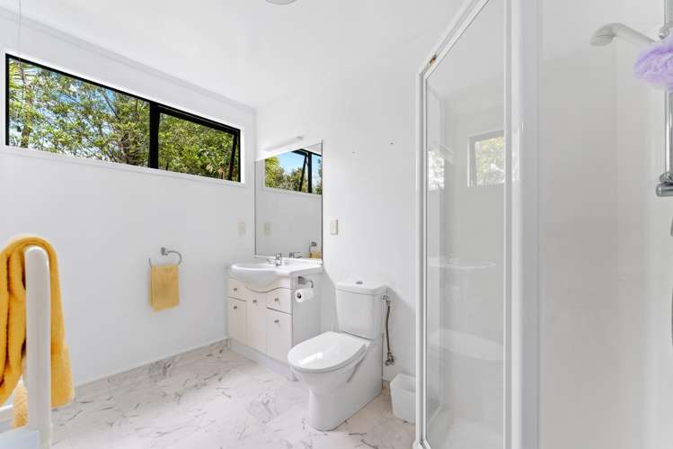 8 Northview Road Stanmore Bay_30