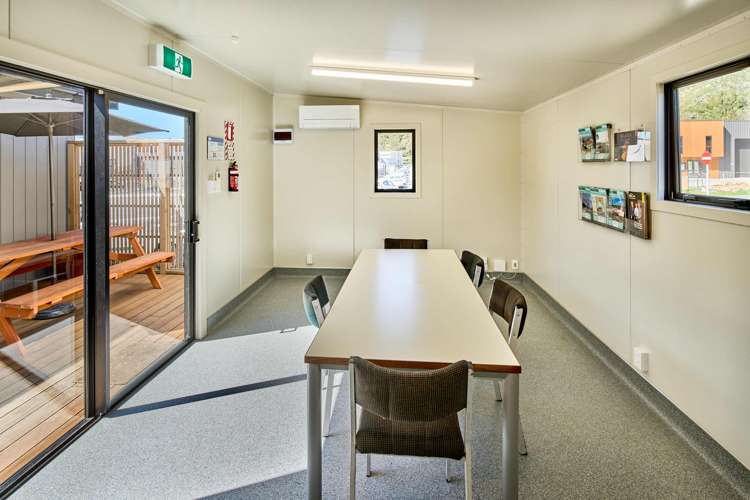 47 Thomas Neal Crescent Trentham_11