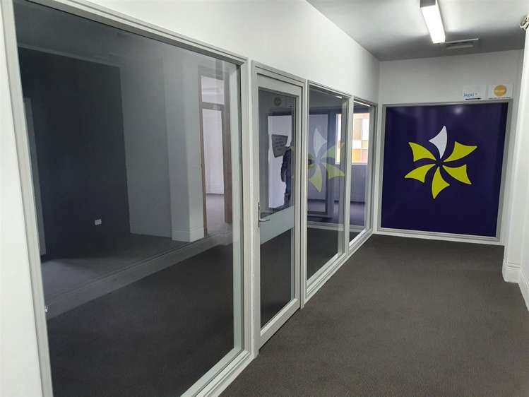 36 A Devon Street West_0