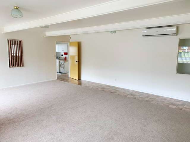 1 Scanlen Terrace Kelston_4