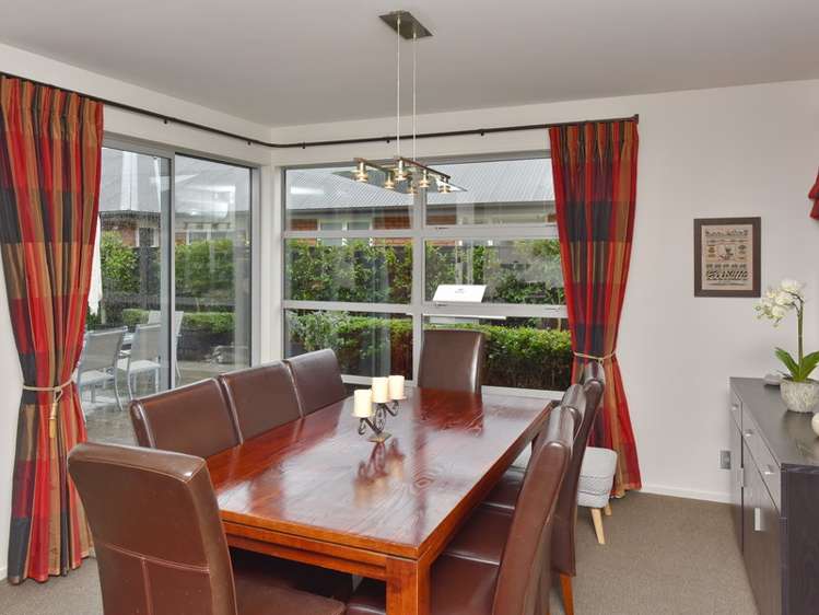 19 Springbrook Lane Northwood_12