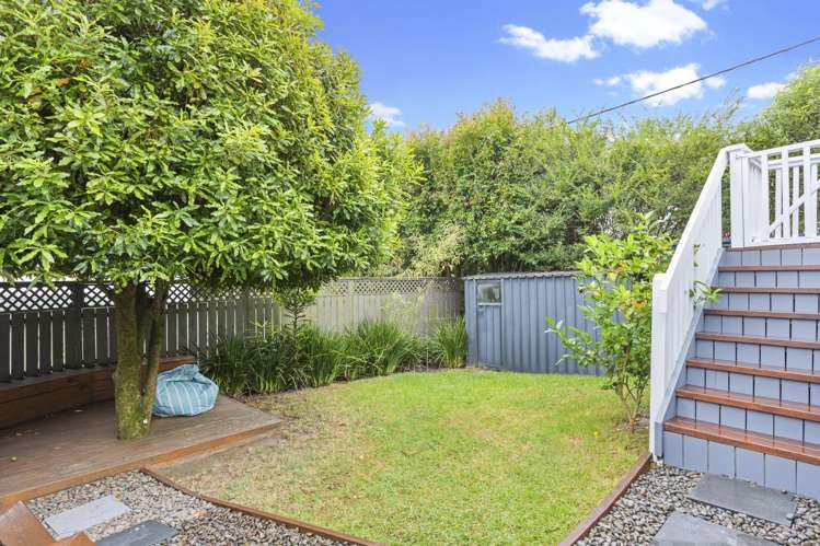 83 Mcleod Road Te Atatu South_21