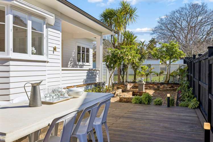 12 Shipherds Avenue Epsom_11