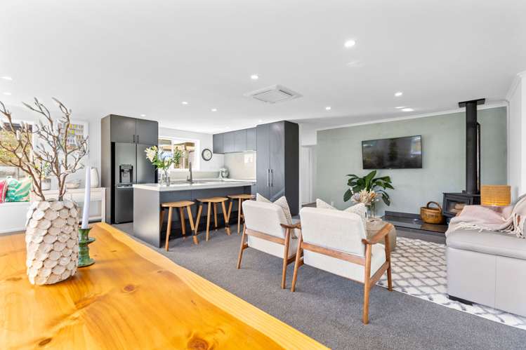 7b Beach Road Omata_5