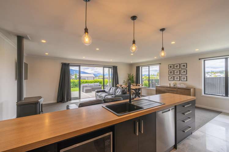 54 Burnby Drive Te Anau_5