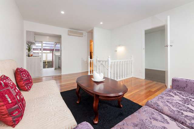 2/42 Campbell Road Onehunga_1