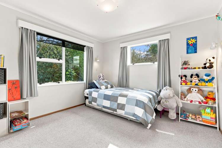 5 Eaton Crescent Otamatea_13