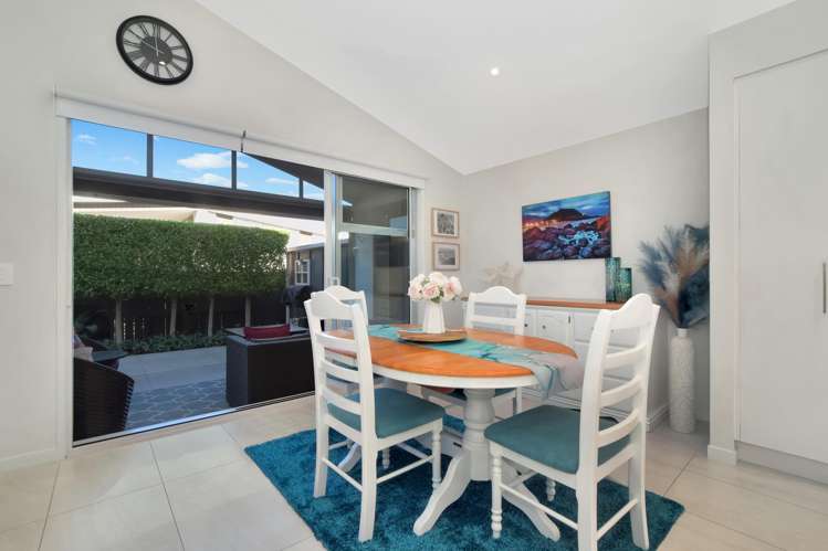 37 Saint Pauls Drive Brookfield_12