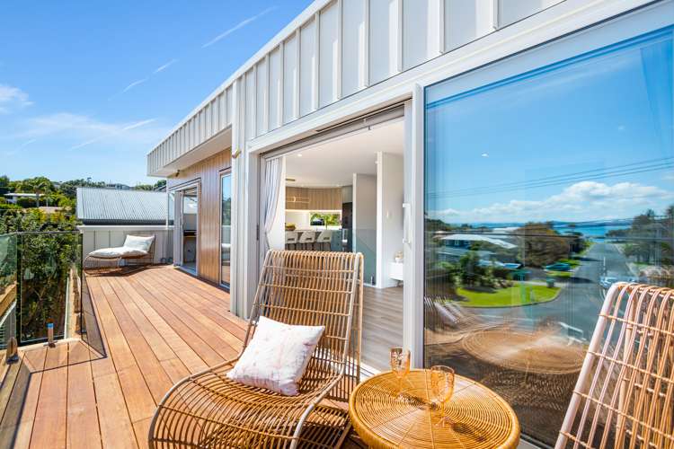 27a Beach Road Manly_27