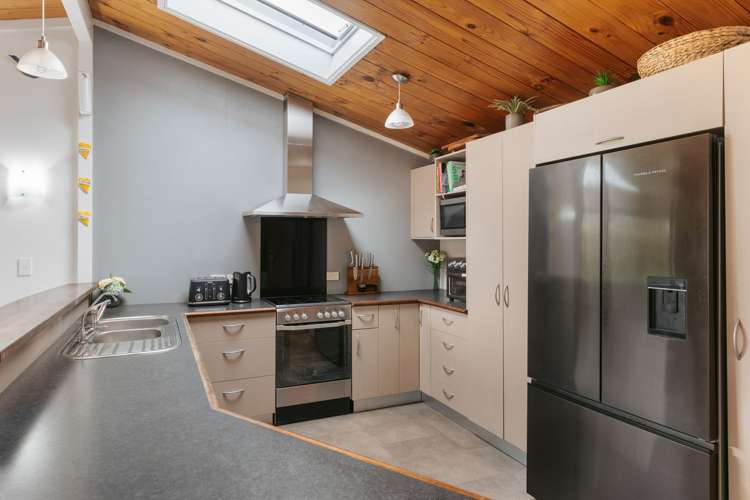 197 Paroa Road Coastlands_9