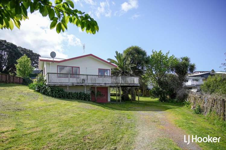 8 Koutunui Road Athenree_19