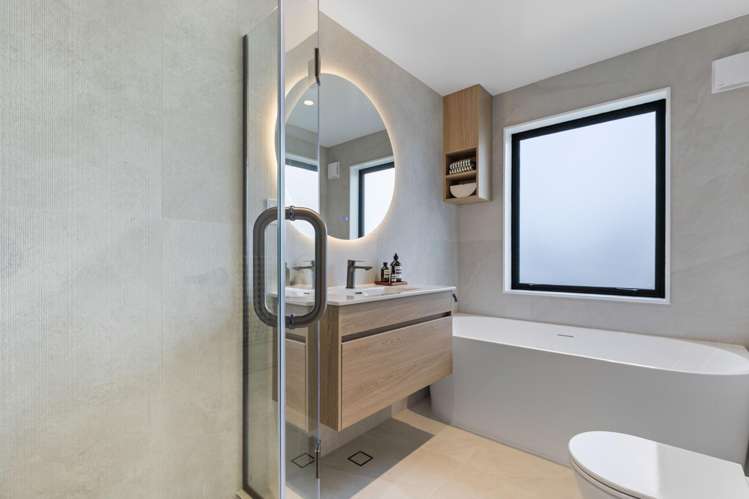 10B Joan Street Pt Chevalier_23