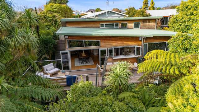 PRIVATE NATURAL HIDEAWAY IN STRANDON