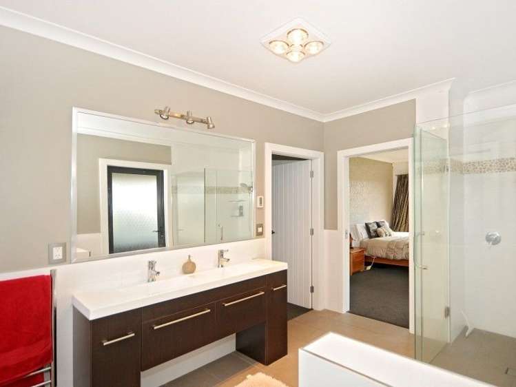 6 Okarito Avenue Levin_21