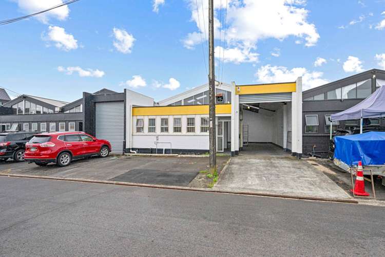 Unit 3/42 Henderson Valley Road Henderson_1