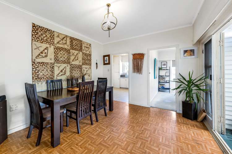 30 Seabrook Avenue New Lynn_12