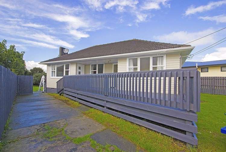 12 Crown Crescent Otara_0