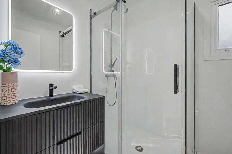 2a Ronaki Road_4