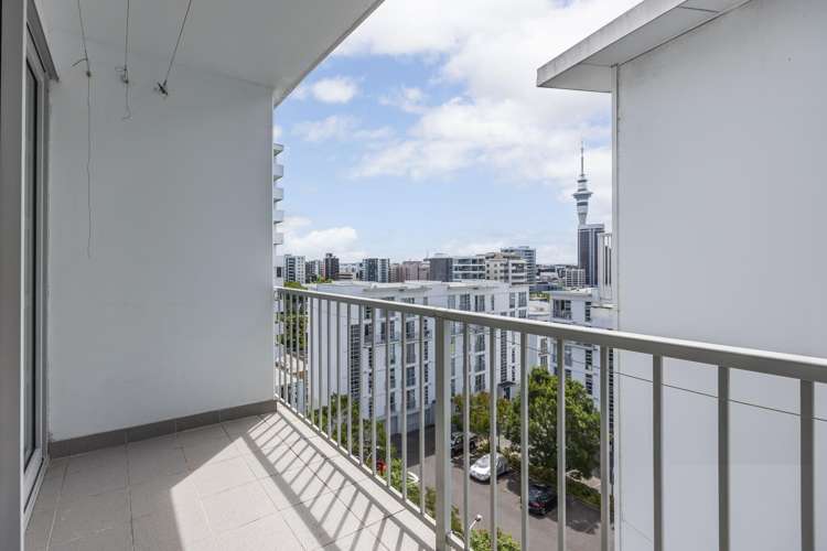 7C/11A City Road Auckland Central_11