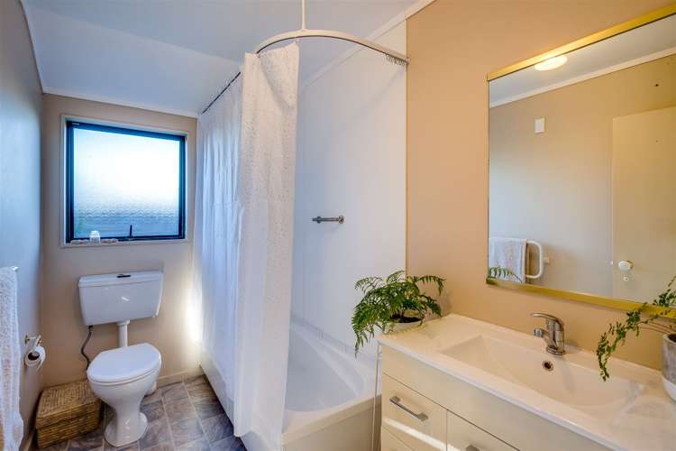 2/128 Guppy Road Taradale_10