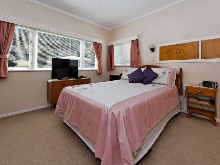 1117 Huia Road Huia_8