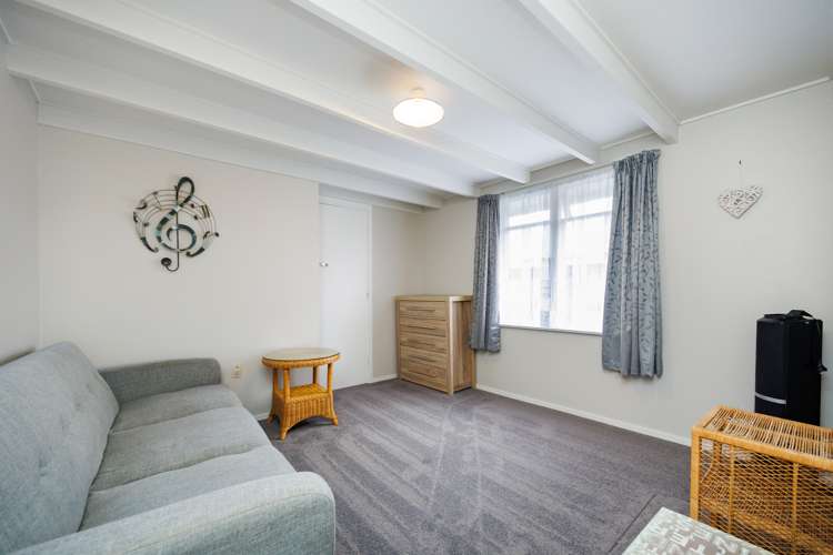 6 Derby Street Feilding_12