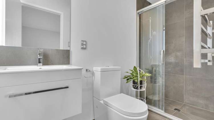 7 Berg Way Belfast_10