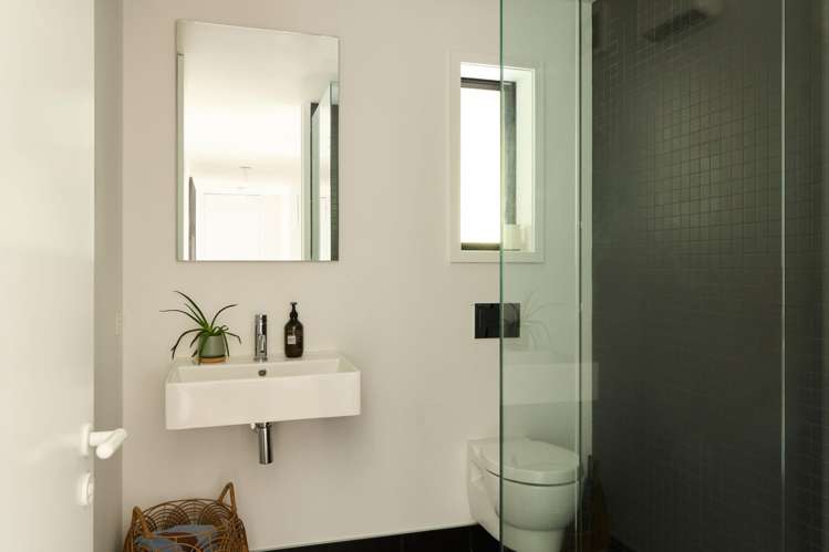 5 Harkess Lane Lyttelton_14