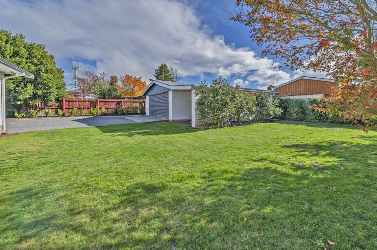 24 North Terrace Darfield_25