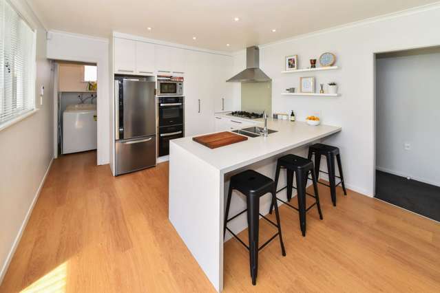 34 Beaumonts Way Manurewa_1