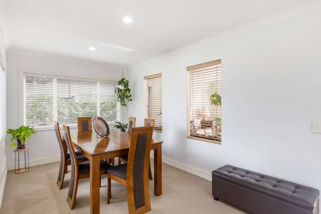 17 Bridgefield Crescent Flat Bush_3