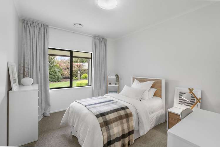 237 Southfield Drive Lincoln_17