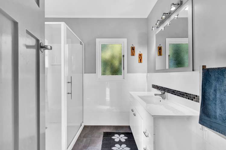 183 Tasman Street Opunake_19