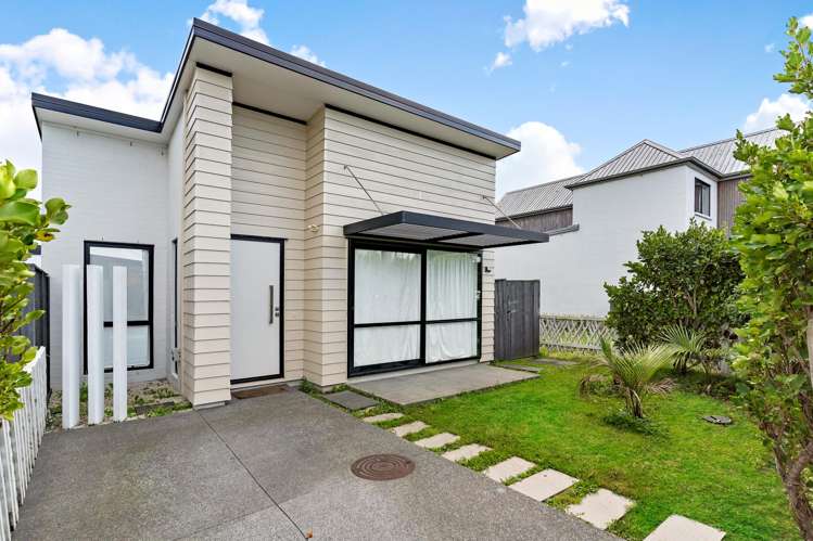 10 Grey Warbler Road_0