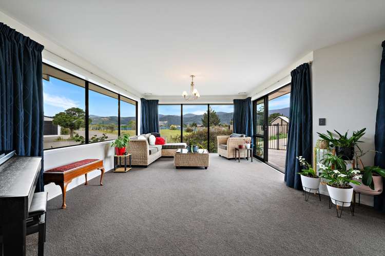 37 Ocean View Crescent Rarangi_15